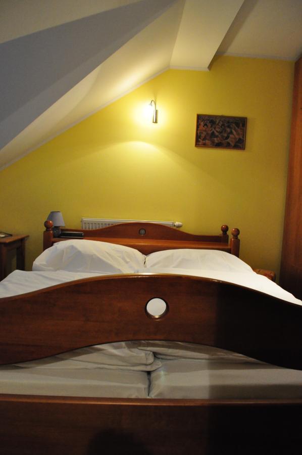 Hotel Mladost Lipany Extérieur photo