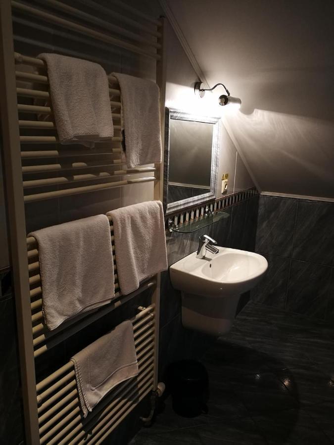 Hotel Mladost Lipany Extérieur photo