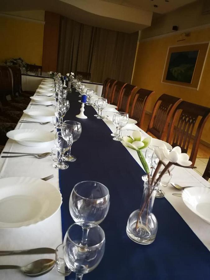 Hotel Mladost Lipany Extérieur photo