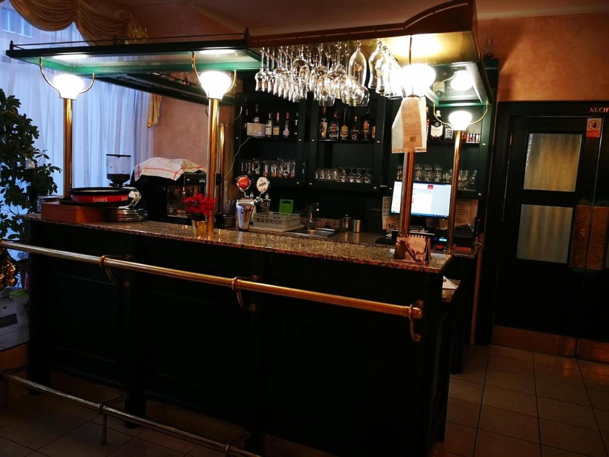 Hotel Mladost Lipany Extérieur photo